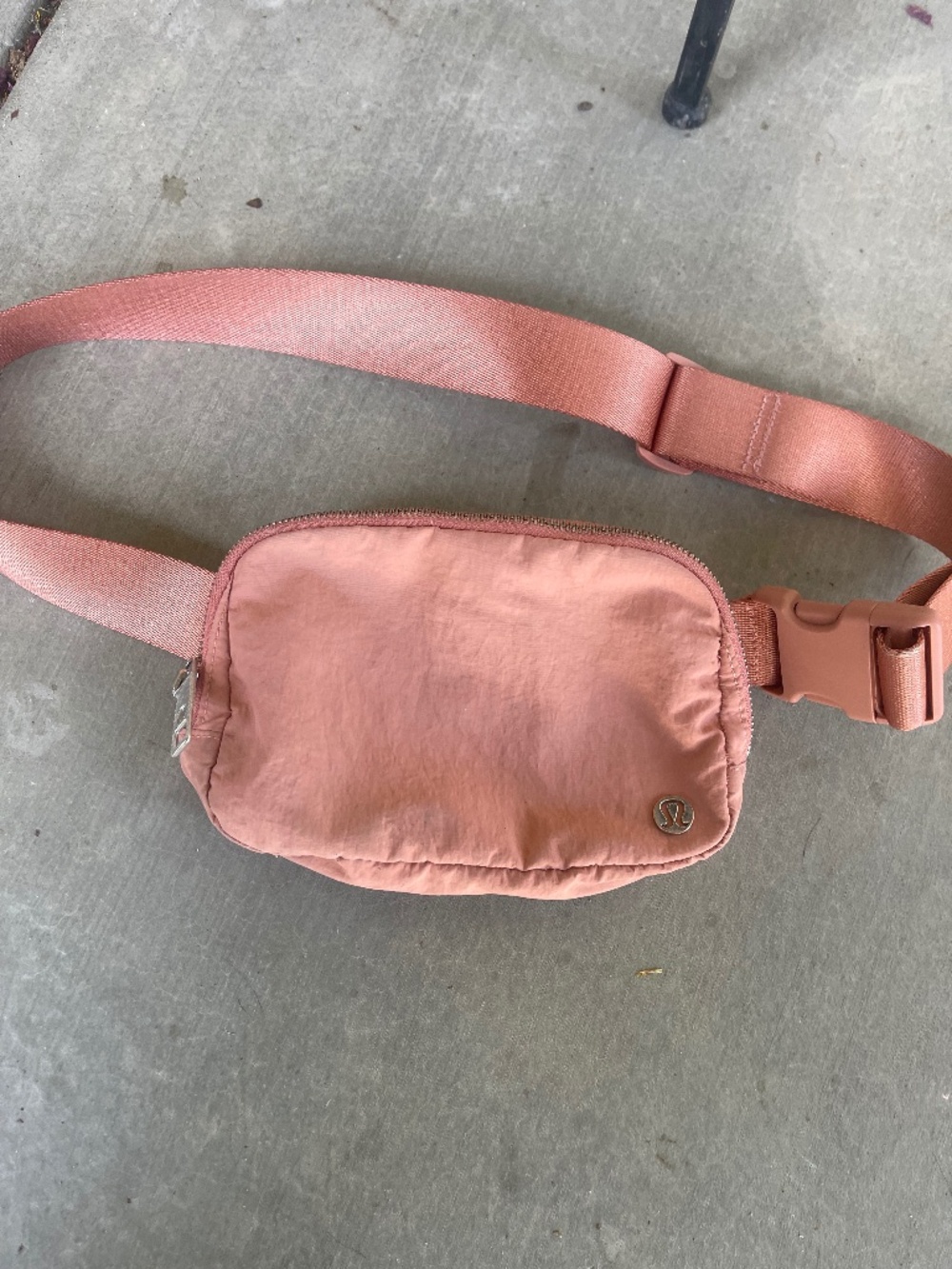 Lululemon Everywhere Belt Bag Pink